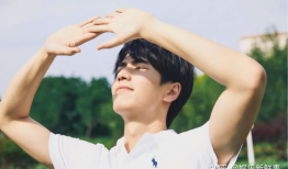 娱乐圈吃瓜张凌赫,娱乐圈吃瓜达人，揭秘明星幕后故事